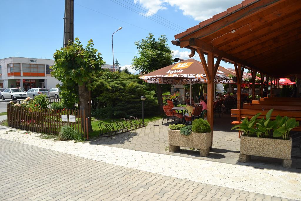 Rusovsky Penzion Bratislava Buitenkant foto