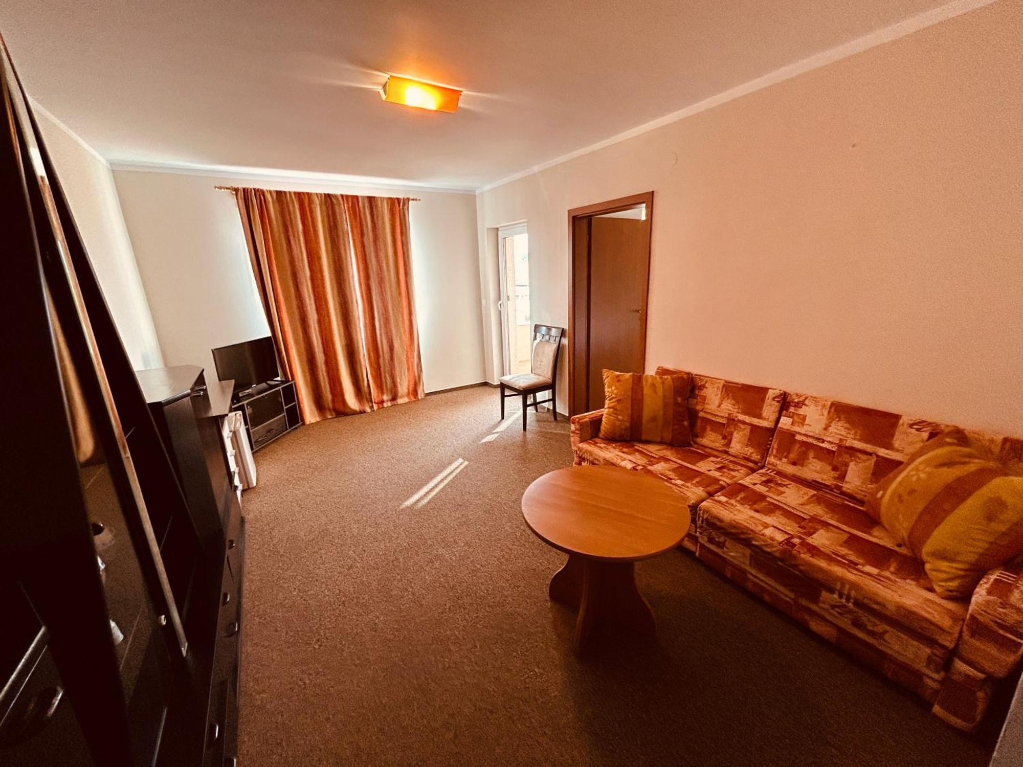 Rusovsky Penzion Bratislava Buitenkant foto